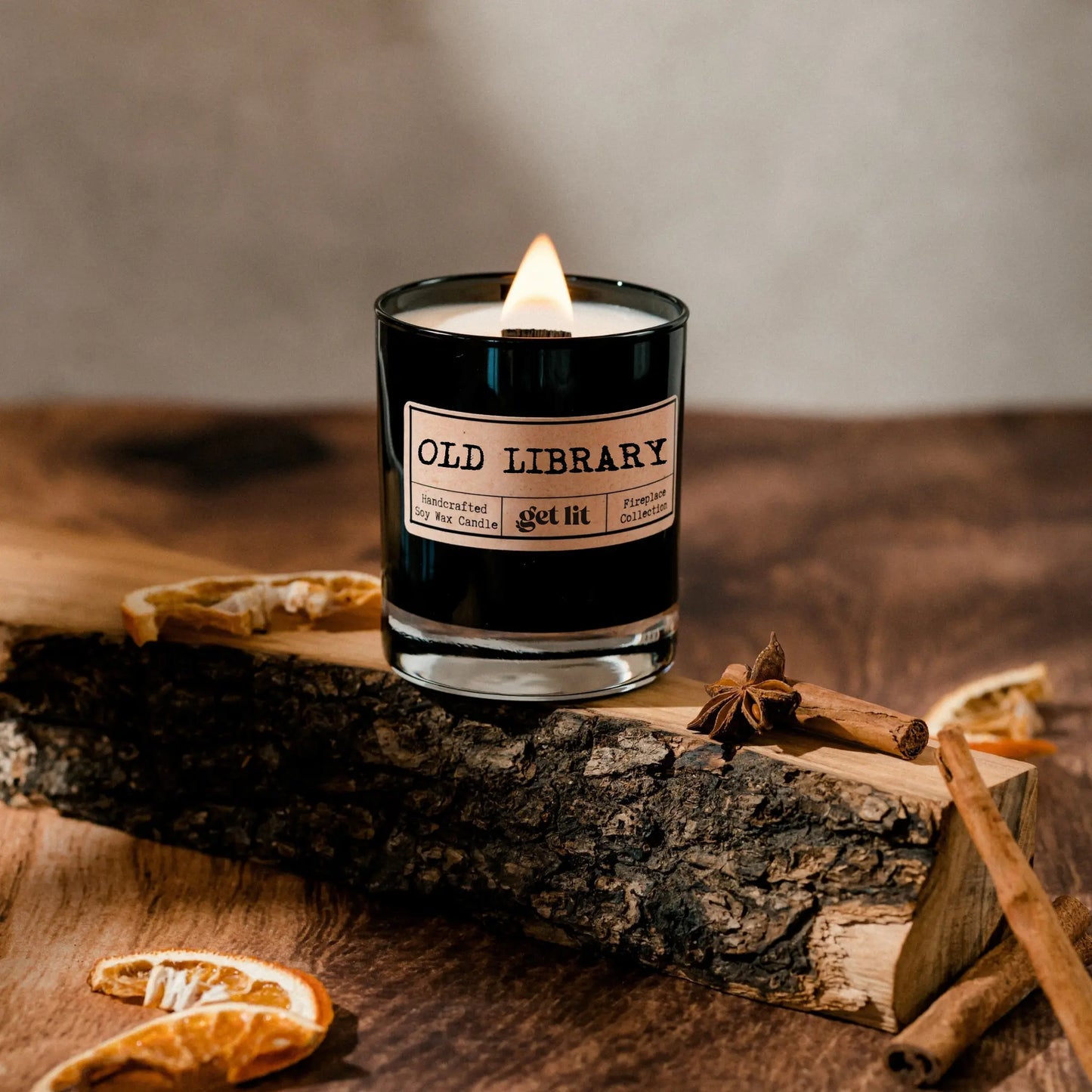 Lumanare parfumata soia miros biblioteca carte Get Lit