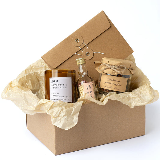 Gift Box Craciun | Cadou Craciun | Ceai | Lumanare parfumata din soia | Parfum lavanda | Get Lit | Cadou femei