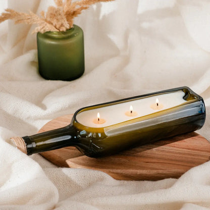 Lumanare parfumata din ceara de soia | Fitil Lemn | Parfum Vanilie Scortisoara Tabac Brad | Cadou 