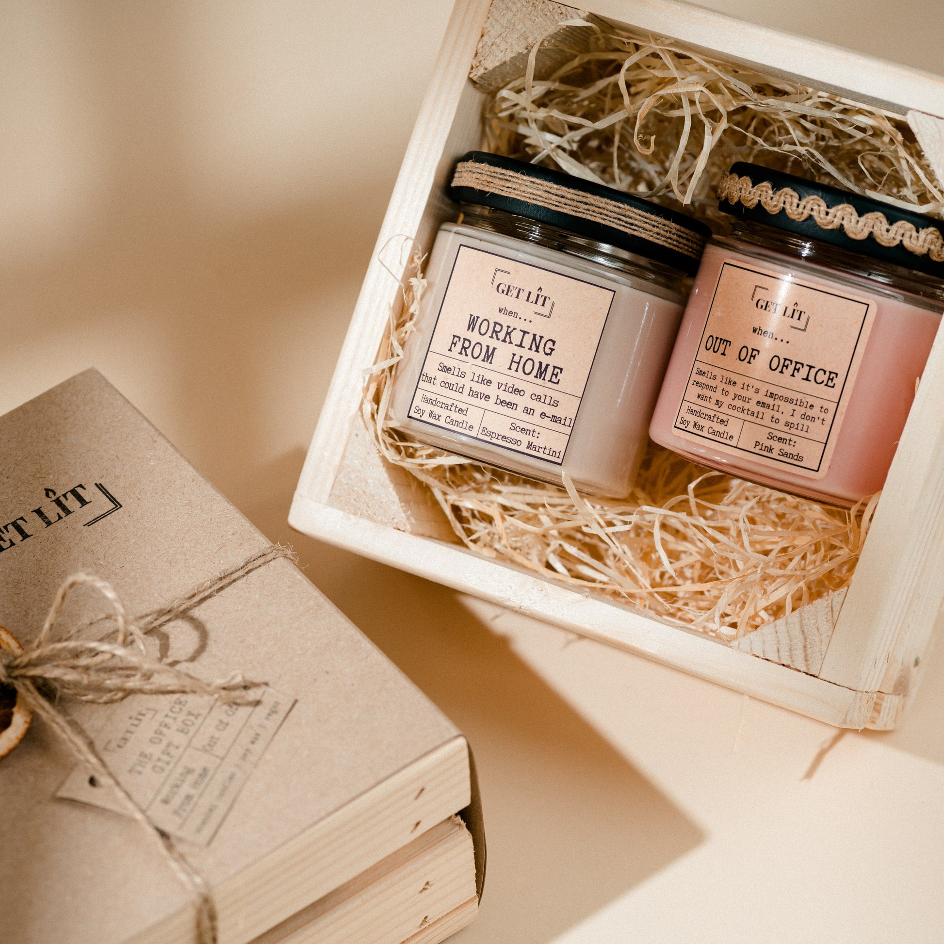 Gift Box lumanari parfumate din ceara de soia Get Lit | Handcrafted in Romania | Cadou Vegan & Eco-Friendly