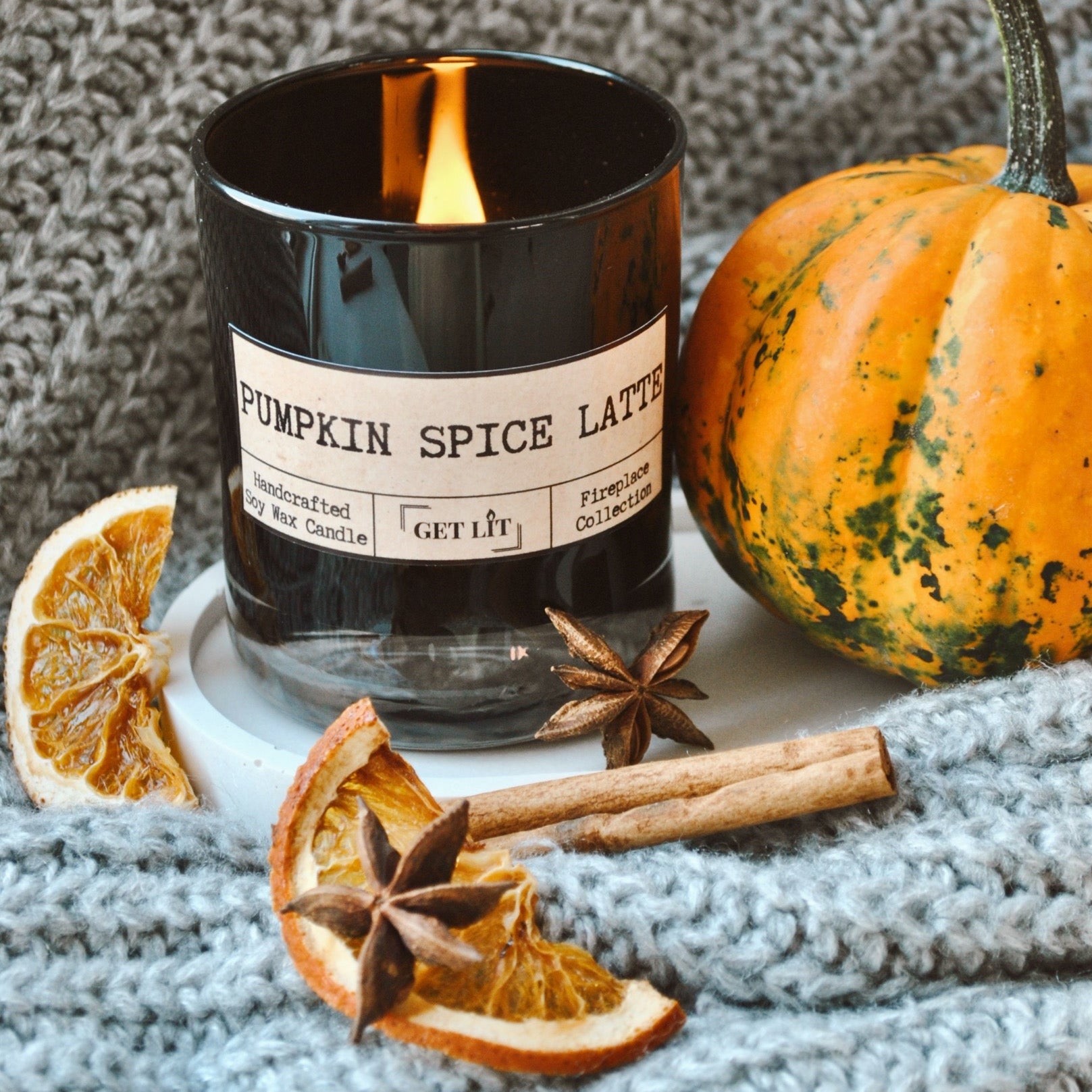 Lumanari parfumate din ceara de soia Get Lit | Handcrafted in Romania | Cadou Vegan & Eco-Friendly